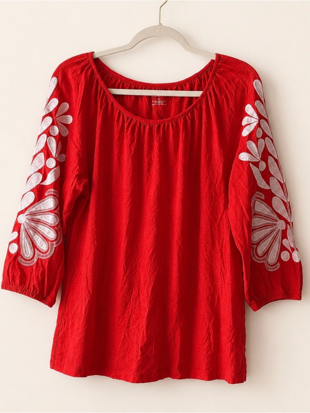 Talbots Red Embroidered Floral Sleeve Top M 3/4 Sleeve - Picture 2 of 7